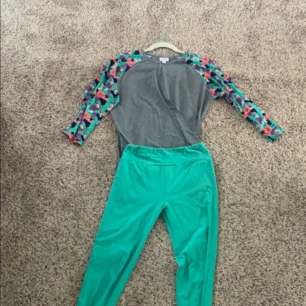 Lula Roe leggings and top